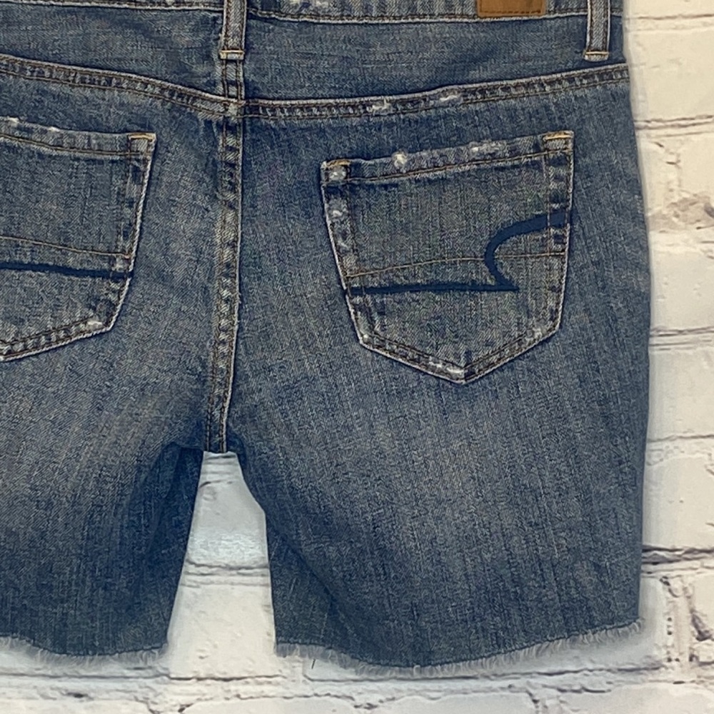 American Eagle Outfitters Cut-Off Distressed Blue Jean Shorts Size 0 - Picture 13 of 13